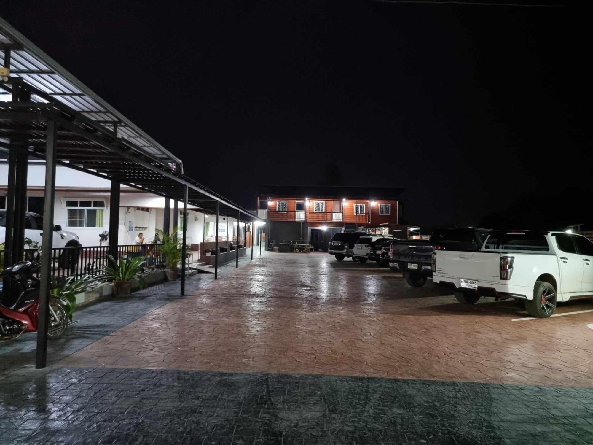 Baan Sabaijai Resort That Phanom Ngoại thất bức ảnh