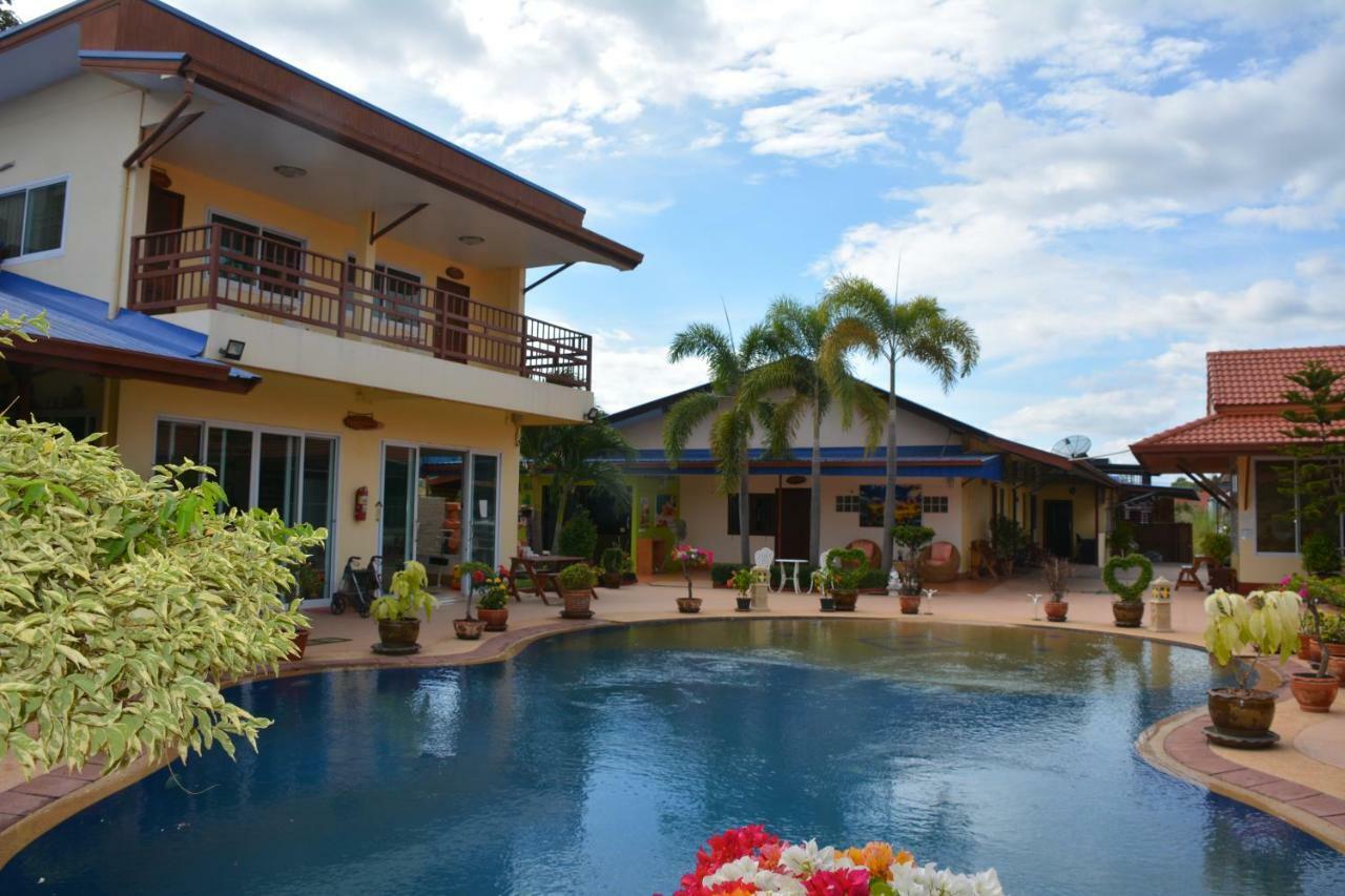 Baan Sabaijai Resort That Phanom Ngoại thất bức ảnh