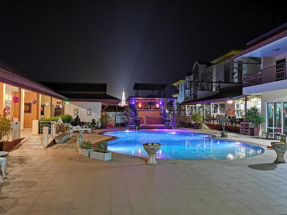Baan Sabaijai Resort That Phanom Ngoại thất bức ảnh
